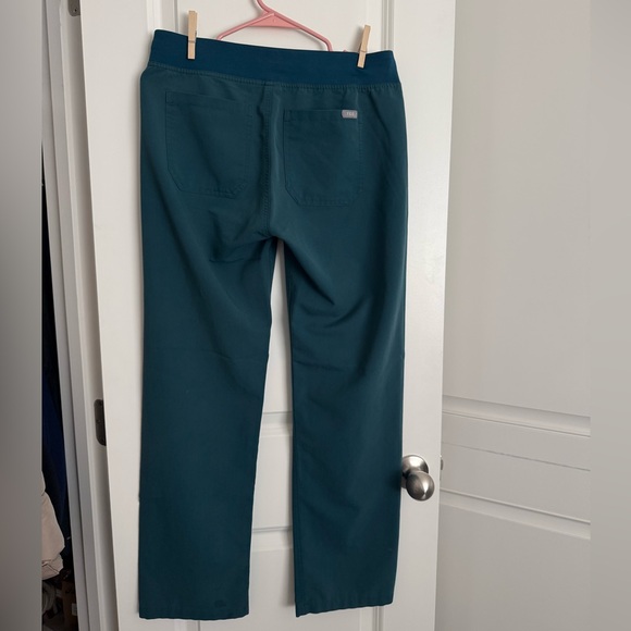 Figs Scrub Set - Picture 4 of 5